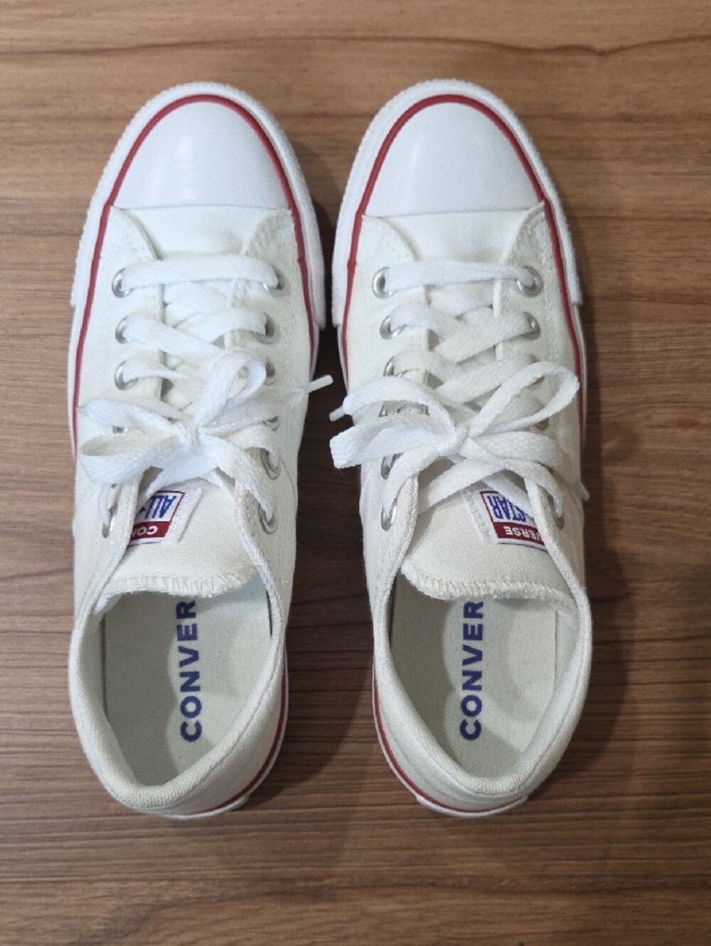 Converse White Low Top Sneakers with Red Trim - Picture 4 of 8